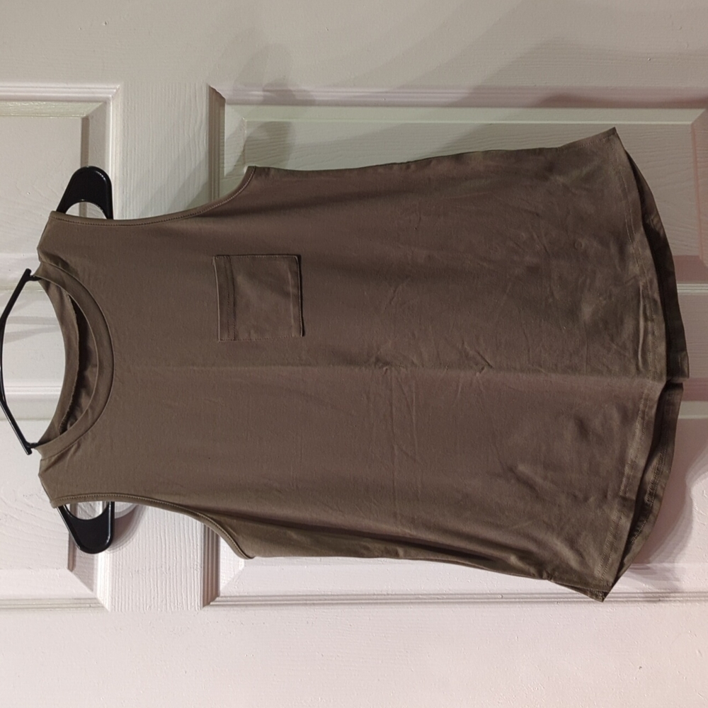 Army green muscle tank size small